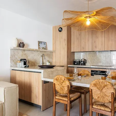 Spacious With Terrace And Parking Nice