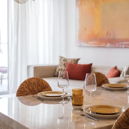 Spacious With Terrace And Parking Apartmán *