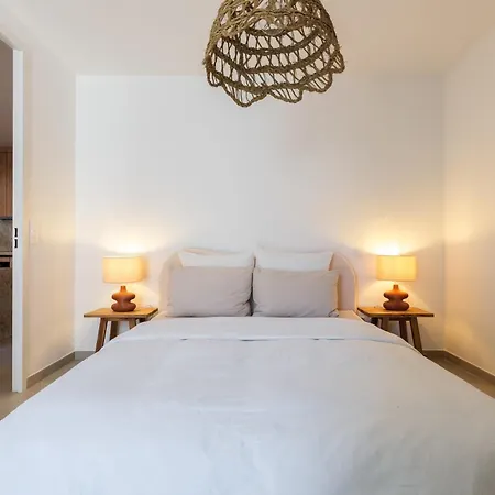 Spacious With Terrace And Parking *